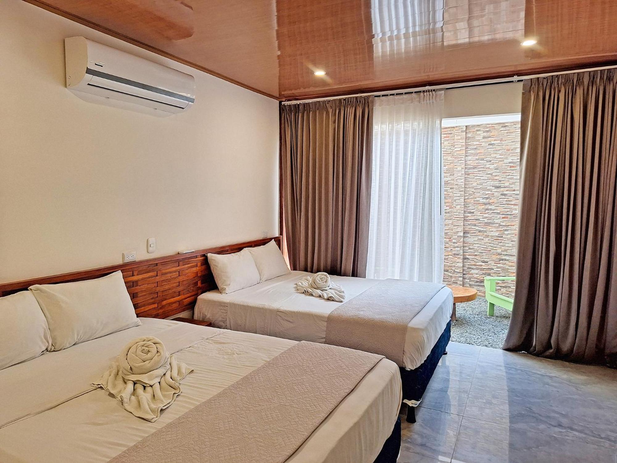 Infiniti Hotel Puerto Viejo de Talamanca Buitenkant foto