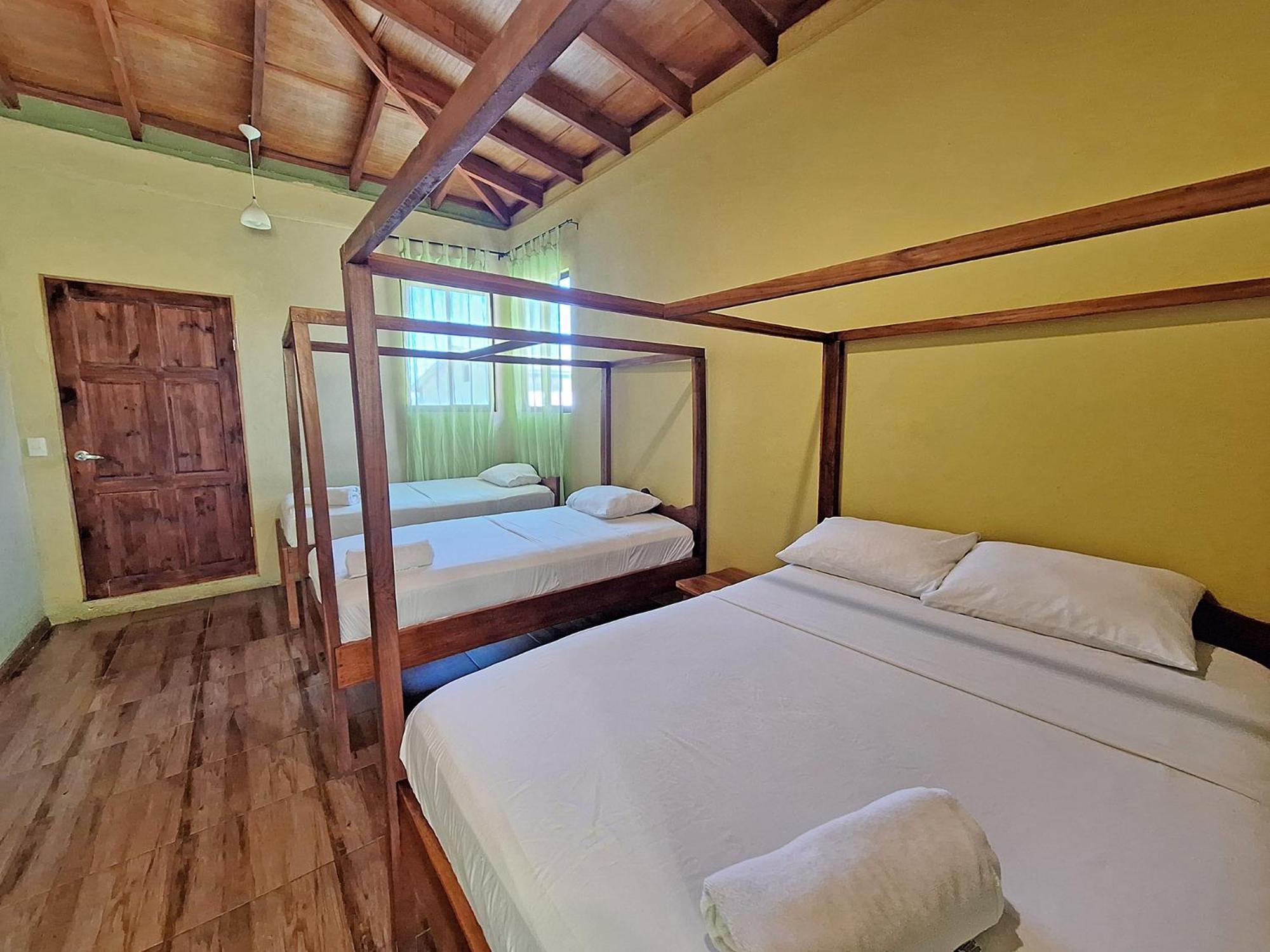 Infiniti Hotel Puerto Viejo de Talamanca Buitenkant foto